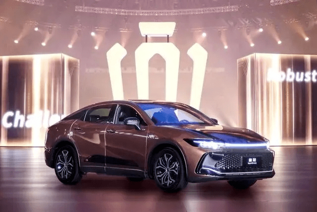 皇冠信用盘怎么弄_在这个逐风的时代皇冠信用盘怎么弄,皇冠SportCross飒了起来