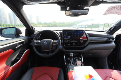 皇冠信用盘可以占几成_魅力十足的一汽丰田皇冠陆放皇冠信用盘可以占几成,获得消费者认可