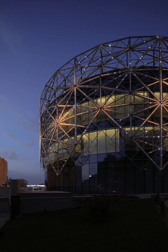 皇冠会员开户_高级会员 | 王岳:艺术与科技的融合皇冠会员开户,灯光传承皇冠之上的荣耀