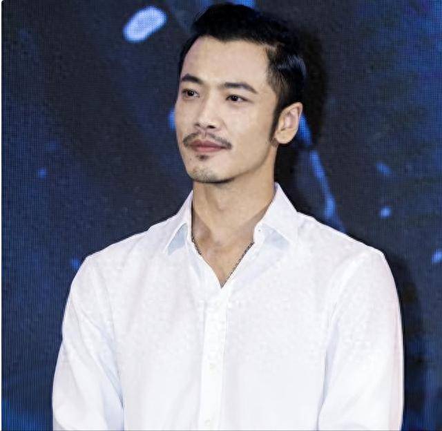 Crown Football Network_父亲是央视“一哥”Crown Football Network,他低调娶影后之女,39岁生一女成人生赢家