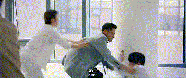 Crown Football Network_父亲是央视“一哥”Crown Football Network,他低调娶影后之女,39岁生一女成人生赢家