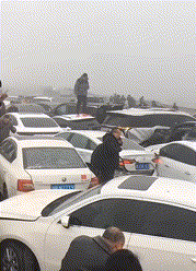 皇冠信用网占成代理_河南一高速发生连环追尾事故皇冠信用网占成代理,几十辆车撞成一团!原因曝光