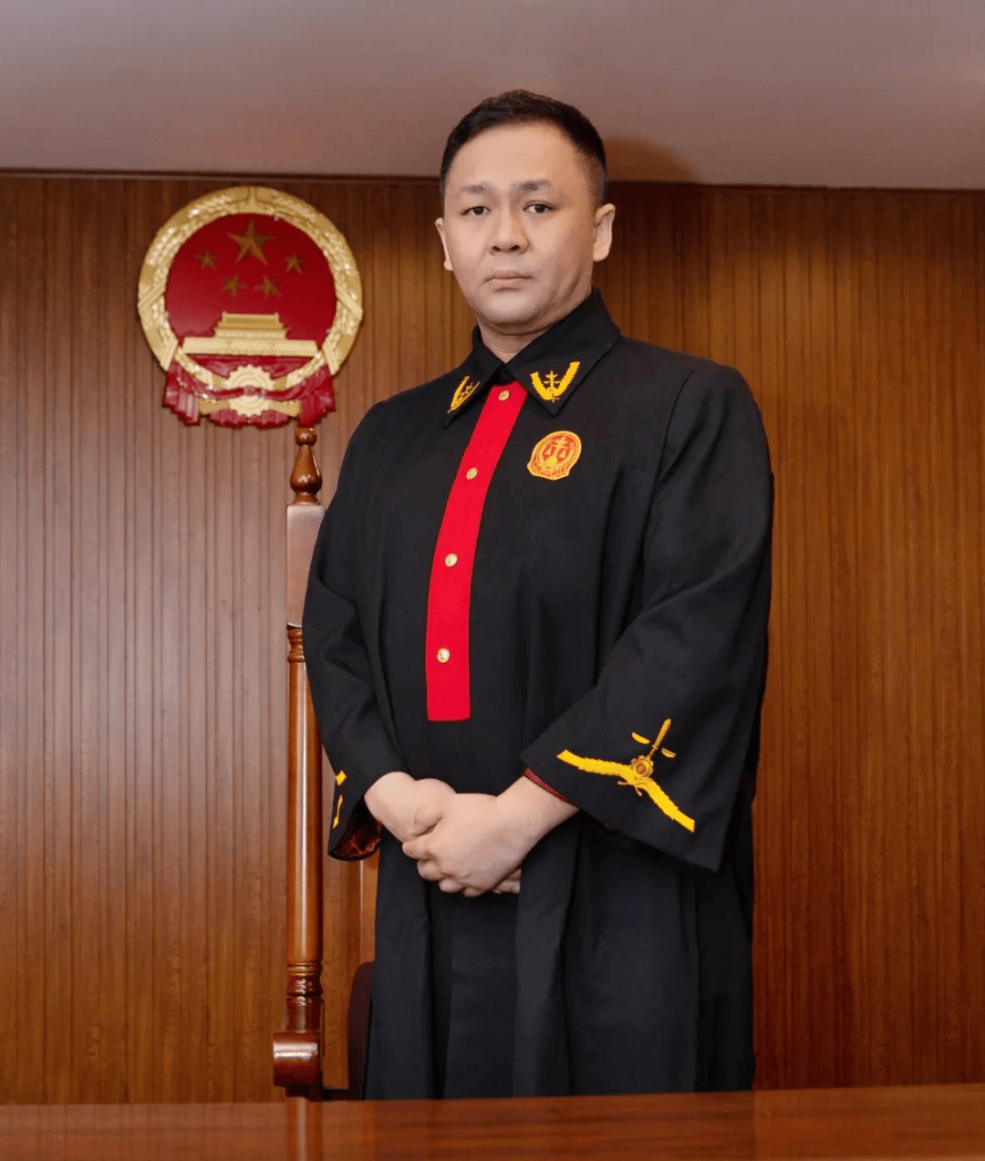 皇冠信用網
_哈尔滨市司法局局长丁锐心梗去世皇冠信用網
,年仅41岁