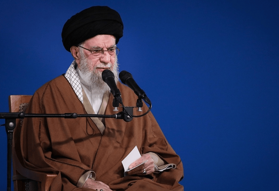 皇冠信用登2代理
_港口爆炸致40死1000多伤皇冠信用登2代理
,伊朗全国哀悼!总统和最高领袖下令彻查,更多细节披露