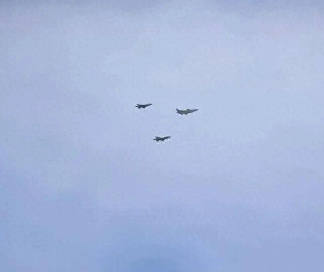 皇冠比分
_振奋!网友拍到2架歼-35伴飞歼-20皇冠比分
,中国歼-35批量服役了?