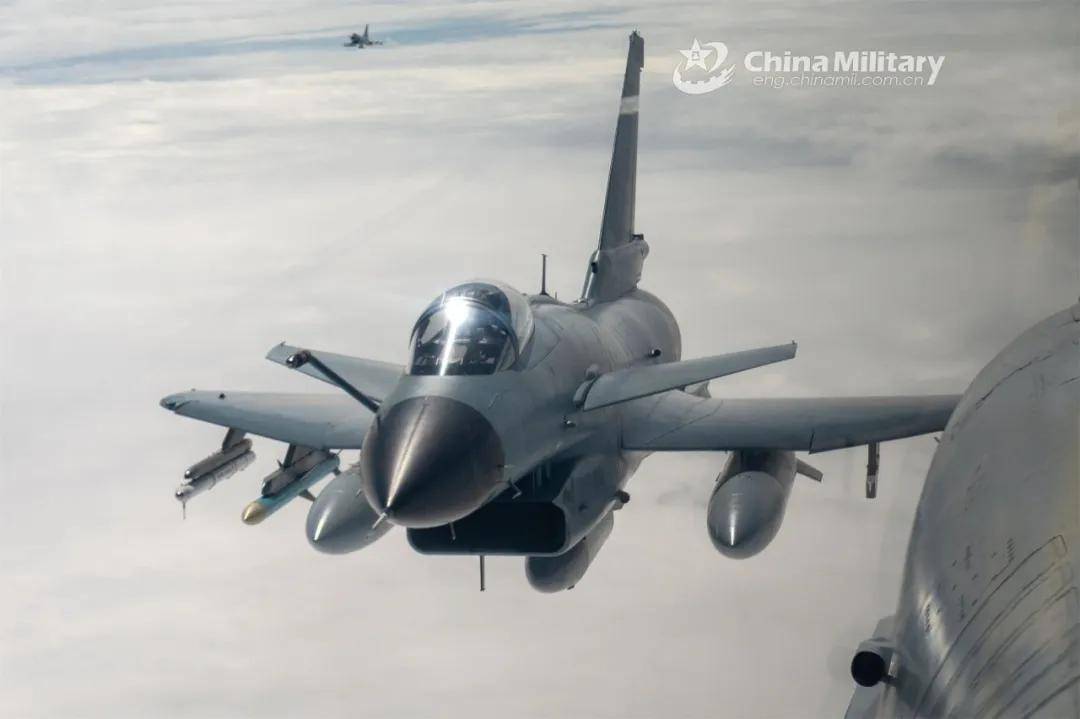 皇冠比分
_振奋!网友拍到2架歼-35伴飞歼-20皇冠比分
,中国歼-35批量服役了?