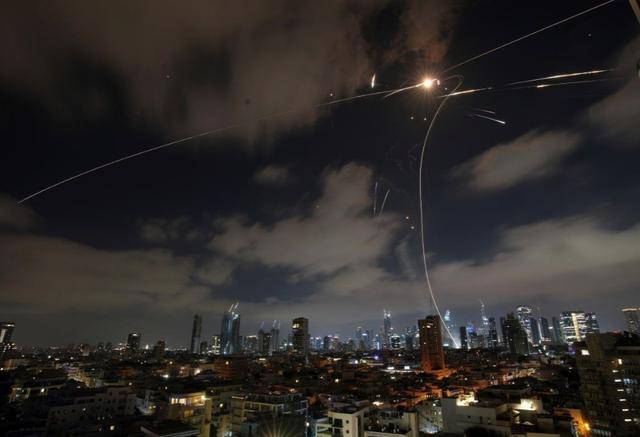 切尔西vs洛杉矶_伊朗炸嗨了!11轮导弹雨砸下切尔西vs洛杉矶,以军终于扛不住了,早早亮出底牌