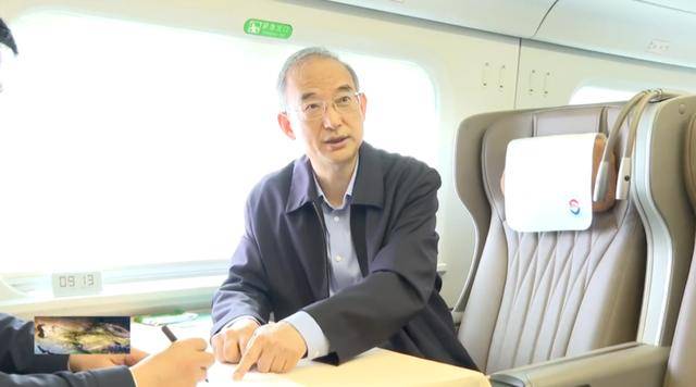 世俱杯足球
_吉林省委书记乘高铁前往延吉市途中世俱杯足球
,专题研究这一工作