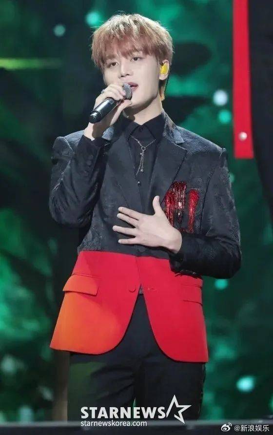 英超足球
_韩星文泰一承认性侵中国女子英超足球
,检方:3人将醉酒的受害者劫持上出租车,并实施轮奸