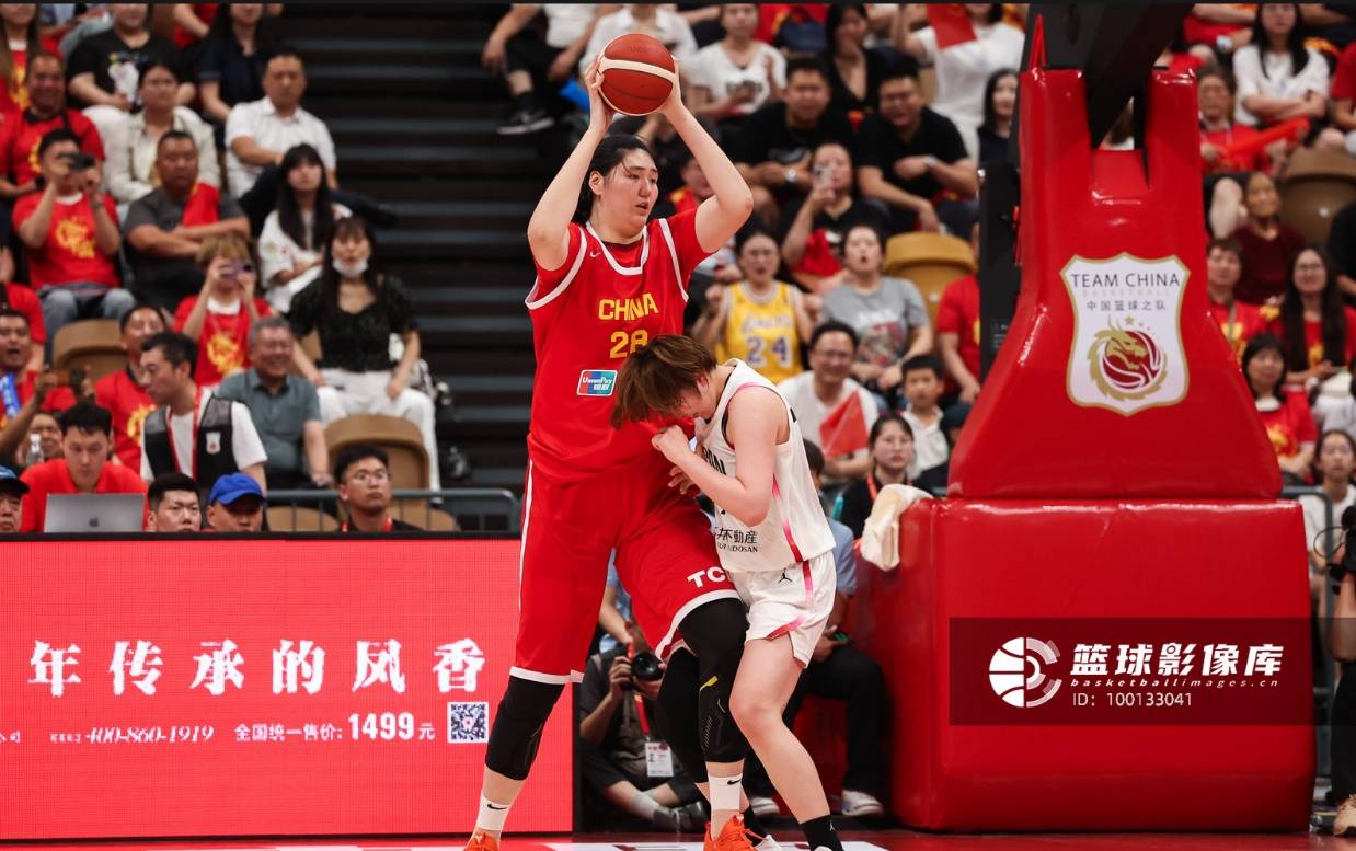 外傣足球_热身赛-张子宇18分韩旭18+11 中国女篮力擒日本
