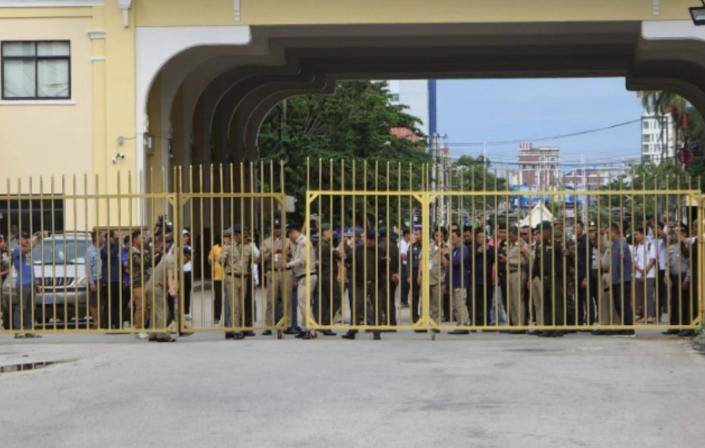 巴黎圣日耳曼vs迈阿密国际_泰国打响战役!洪森接过指挥权巴黎圣日耳曼vs迈阿密国际,两国元首坐镇前线,大战爆发苗头