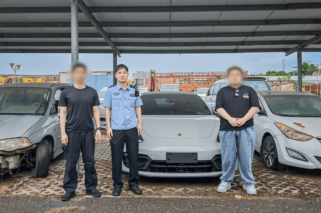 英格兰U21 v 德国U21
_广州一男子将百万元豪车出租 车辆遭17万元贱卖