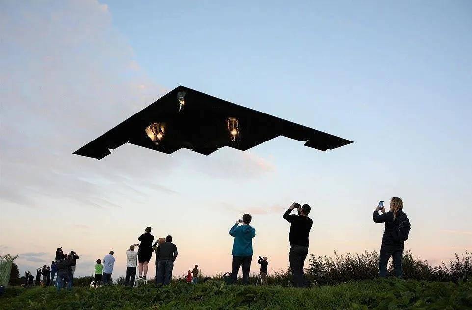 反恐精英投注_B-2横穿中国轰炸伊朗反恐精英投注,中国雷达没有发现?这是正常人想出来的?