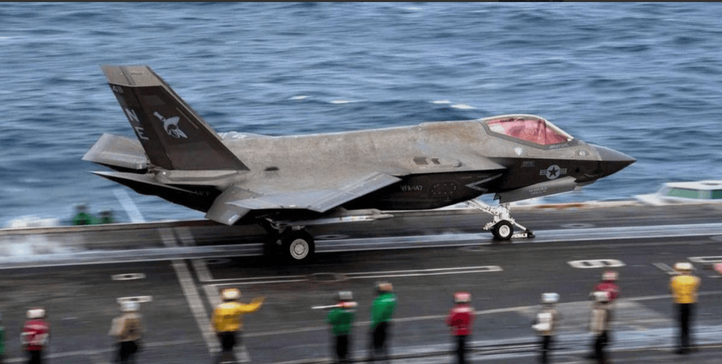 皇冠hga050_中国歼-20展威东海皇冠hga050,成功逼退美军F-35,再敢上门挑衅,当心有来无回!