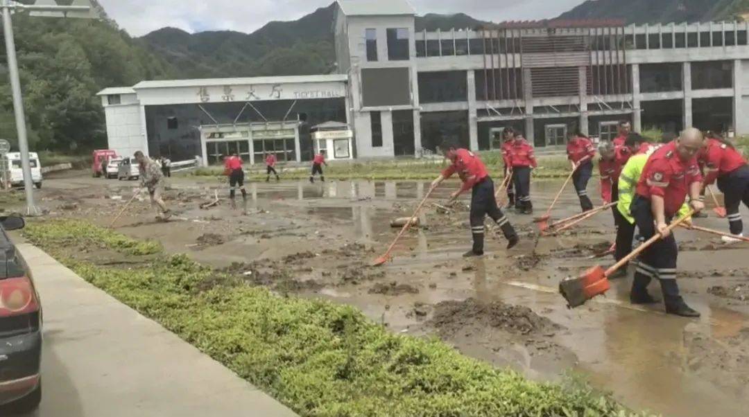 怎么弄皇冠信用網_三四个小时下了200毫米!洛阳栾川、嵩县暴雨怎么弄皇冠信用網,多部门第一时间现场救援,800多名游客被疏散