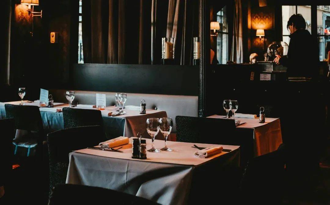 怎么注册皇冠信用網_“漂亮饭”占领三里屯