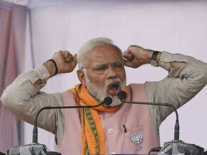 桑德兰VS西汉姆联_特朗普同意桑德兰VS西汉姆联,对中印加税500%!美议员大放厥词,这事跟普京有关?