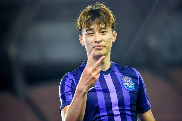 阿拉木图凯拉特VS奥林比查_津媒:国足分组对抗巴顿出任右边后卫阿拉木图凯拉特VS奥林比查,他将和高准翼竞争主力