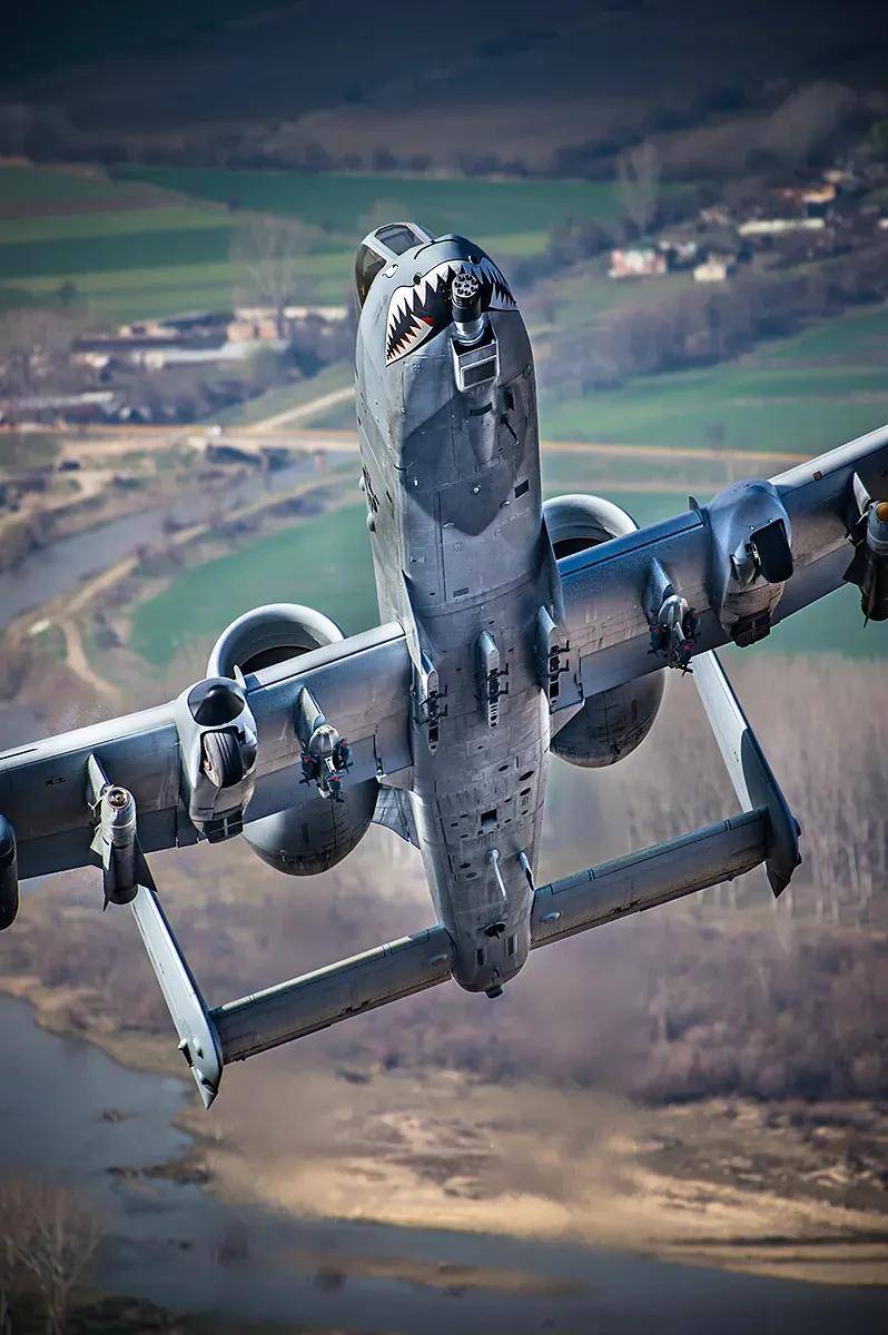 林菲尔德VS谢尔伯恩_来给歼-20当靶子?美军计划退役全部162架A-10林菲尔德VS谢尔伯恩,准备卖给台湾?