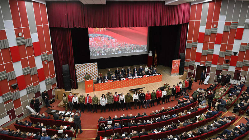 罗马VS博洛尼亚_俄共通过决议:认定赫鲁晓夫关于斯大林个人崇拜的报告存在错误