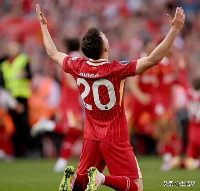 科莫VS拉齐奥_催泪!若塔葬礼举行科莫VS拉齐奥,妻子趴棺木痛哭,葡萄牙队友为他抬棺!FIFA总部已降半旗志哀