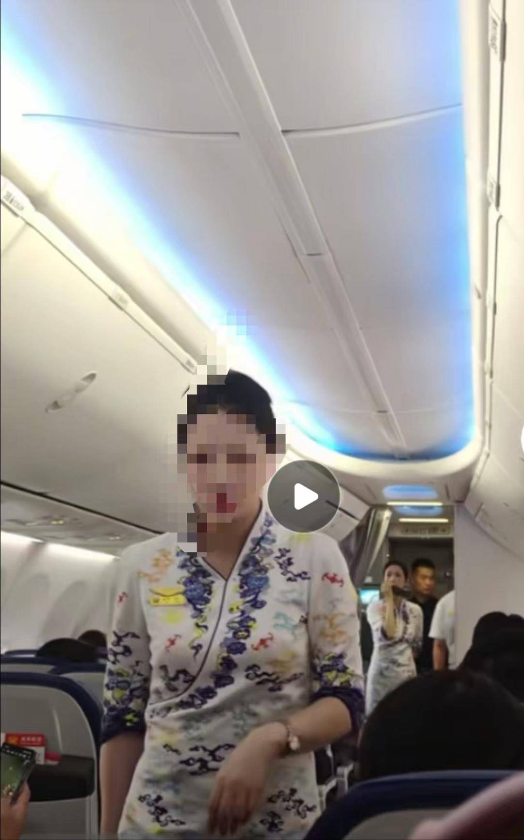 凯尔特人VS圣米伦_贵阳飞兰州一航班关舱门时发现两人上错飞机 同机乘客:两航班登机口相邻