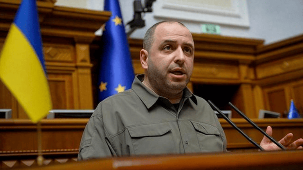 艾尔德里联VS罗斯郡_乌克兰彻底没救了!士兵前线艰苦作战艾尔德里联VS罗斯郡,国防部长却贪污军费让妻儿在美国享受奢华生活