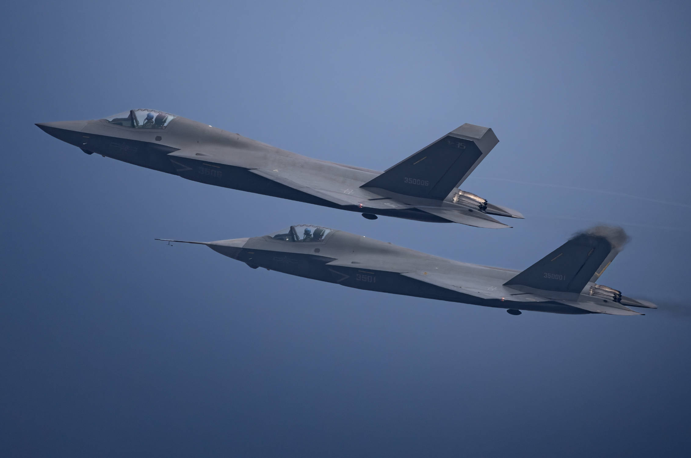 拉茨流浪者VS女王公园_歼-35生产线首次曝光!全球最强舰载机进入量产阶段拉茨流浪者VS女王公园,其性能全面超越美军