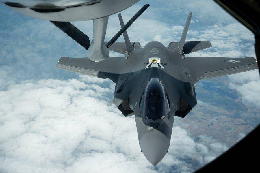 多德勒支VS坎布尔_全世界首支混编双五代机多德勒支VS坎布尔，美媒：中国空军歼-35实力远超西方F-35