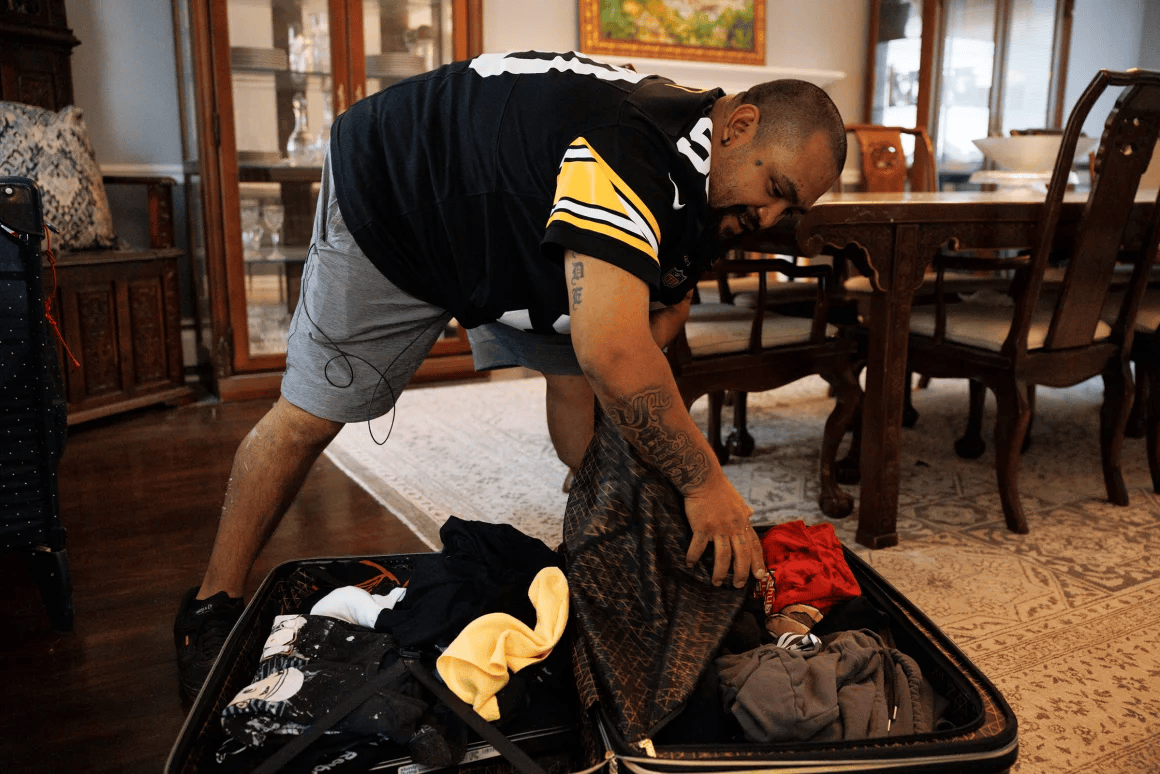 西雅图风暴比分_一家人自愿被驱逐出美国:“留在这里是一场赌博”