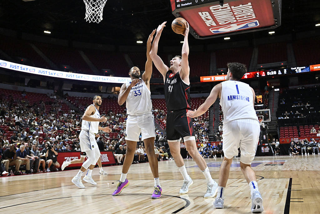 皇冠代理网
_杨瀚森10+5+4+3吕佩尔23+9 开拓者胜勇士迎夏联开门红