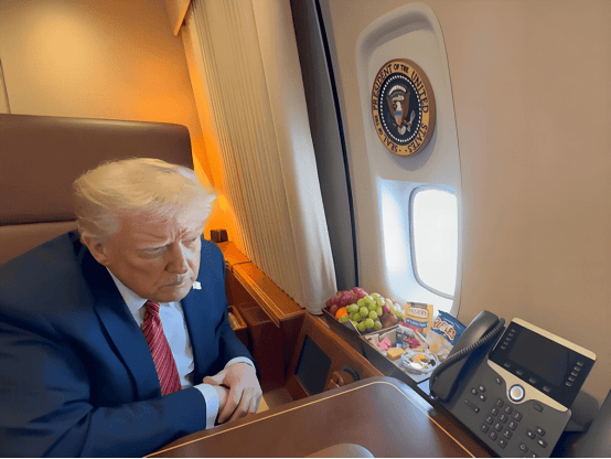 皇冠登一登二登三区别
_演都不演了!当着非洲领导人面皇冠登一登二登三区别
,特朗普直言:你们报名字和国家就可以了