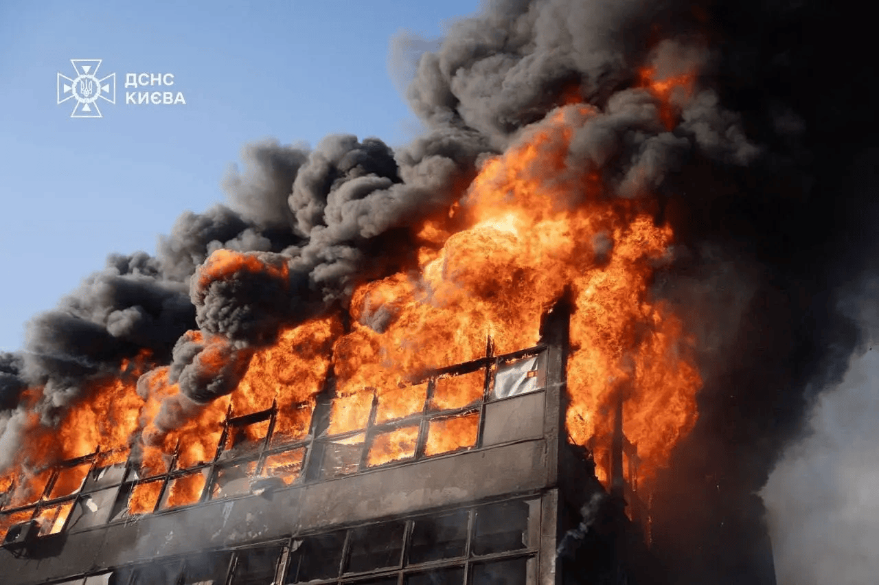 皇冠信用盘需要押金吗_开炸!俄高超弹出击皇冠信用盘需要押金吗,6万架无人机库存充足,乌克兰度过艰难一夜