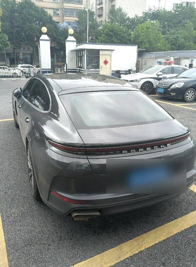 皇冠信用網代理_离奇皇冠信用網代理!昆明一辆140万的保时捷在停车场凭空消失