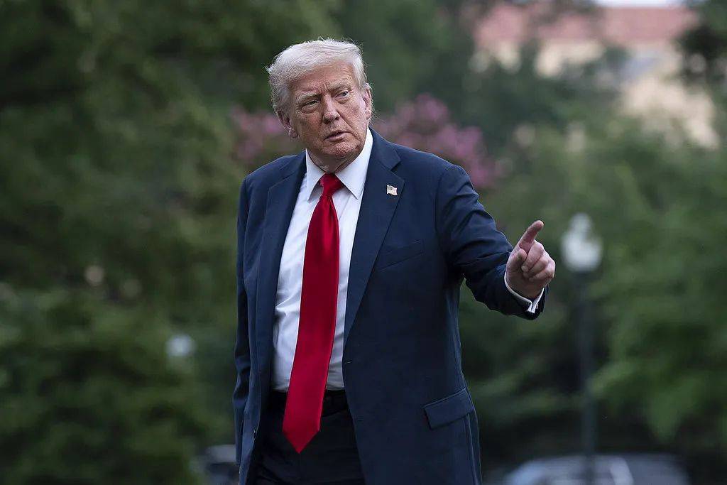 皇冠信用网怎么申请_特朗普:将提供最先进武器支持乌克兰皇冠信用网怎么申请,数十亿美元费用由北约盟国承担,“爱国者”将在几天内送达