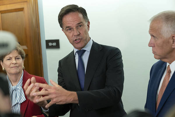 皇冠信用网会员_北约秘书长宣称:中国、印度和巴西等国若继续与俄罗斯做生意皇冠信用网会员,可能会受到“二级制裁”