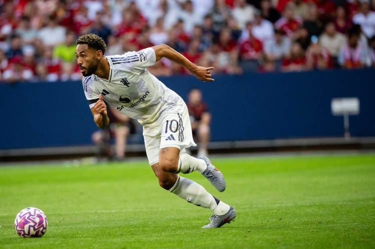 如何申请皇冠信用网_曼晚评分：库尼亚7分莱昂6分 卡塞米罗5分 马兹拉维&amp;希顿8分