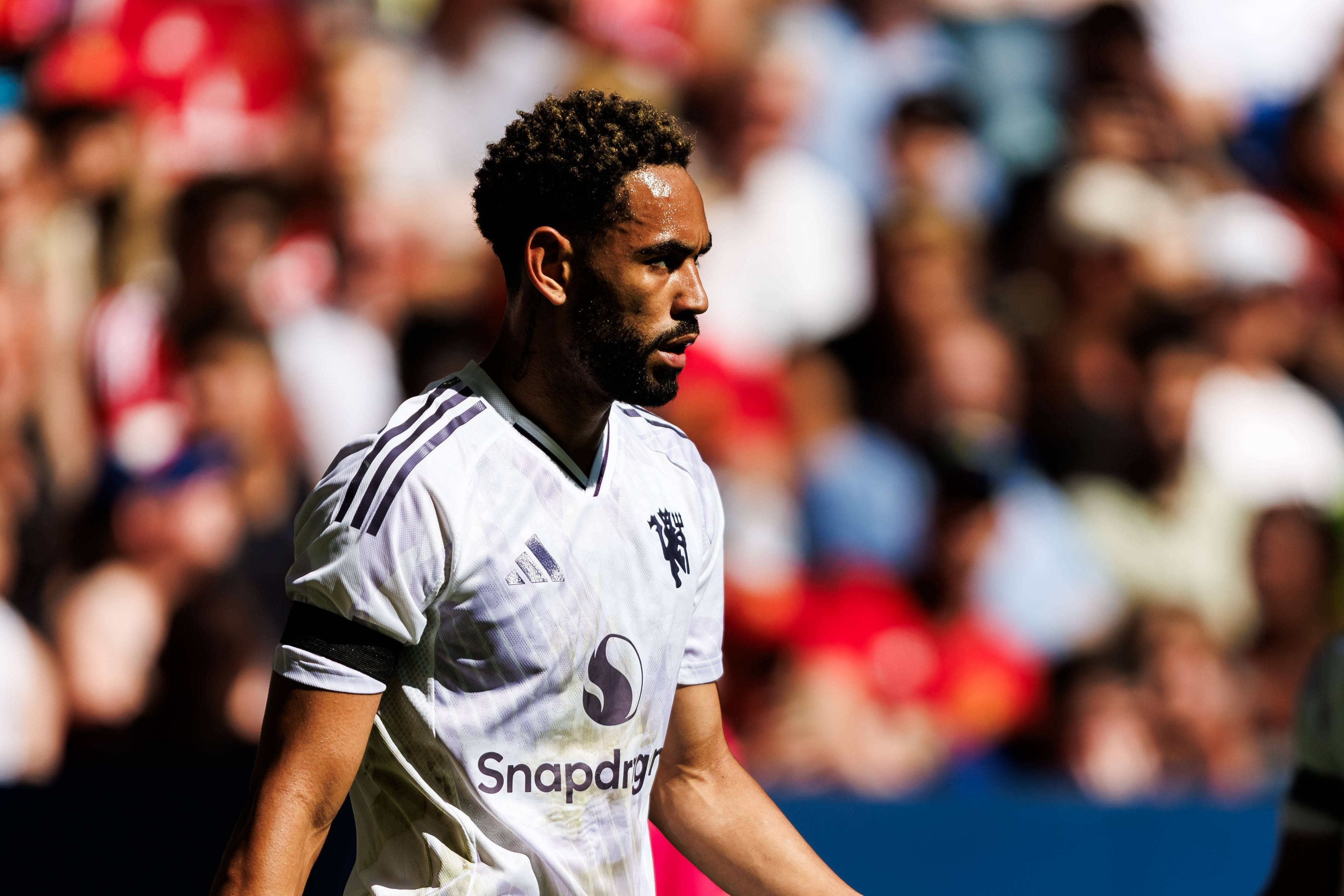 皇冠信用开户_狼王!电讯报:库尼亚严肃要求卢克-肖加快传球皇冠信用开户,展现出独特气质