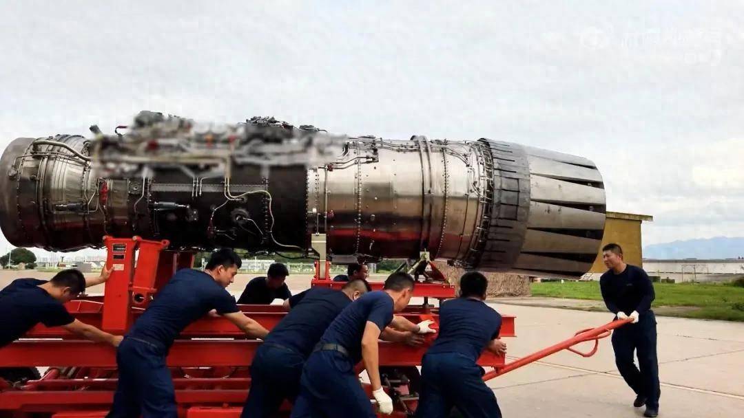 皇冠信用网登3代理_央视亲自曝光皇冠信用网登3代理,十几人推着歼-16发动机出镜,新太行早已脱胎换骨