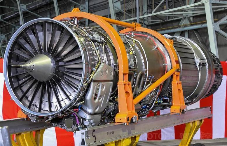 皇冠信用网登3代理_央视亲自曝光皇冠信用网登3代理,十几人推着歼-16发动机出镜,新太行早已脱胎换骨