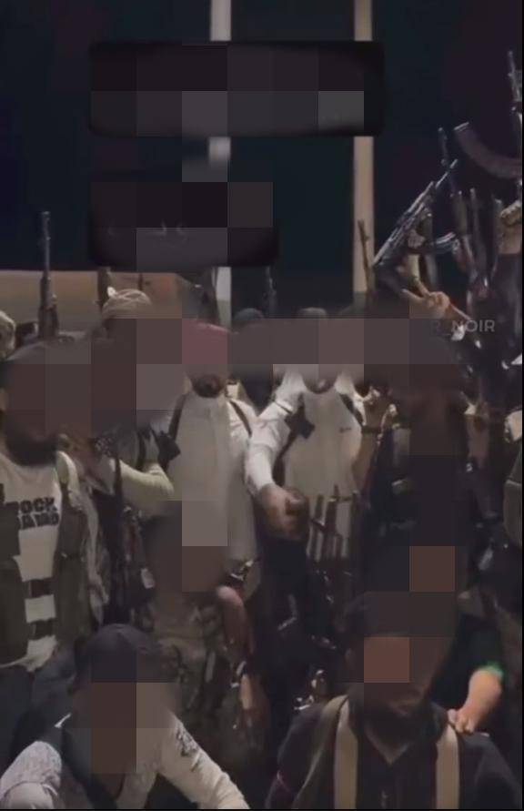 皇冠信用网开号_大战再起!5万大军不服皇冠信用网开号,冒着以色列空军大轰炸,猛攻叙利亚南部