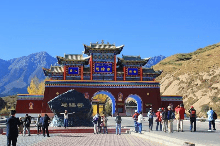 皇冠信用網出租_甘肃马蹄寺景区被曝收300元/人“天价过路费”皇冠信用網出租,当地文旅部门:属实,已下发整改函