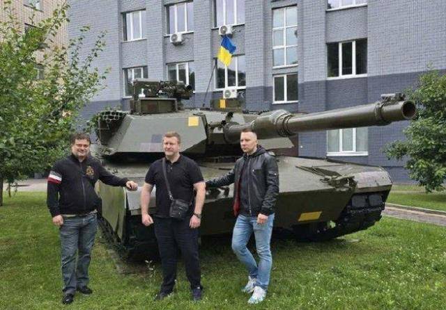 皇冠会员如何申请_6国雇佣军到齐皇冠会员如何申请,俄终于弄明白,攻不下基辅的原因,3万朝军已就位