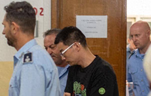 意大利甲组联赛_孟晚舟事件再现?美国在意大利拘捕中企高管意大利甲组联赛,中方反制以牙还牙,让美破防