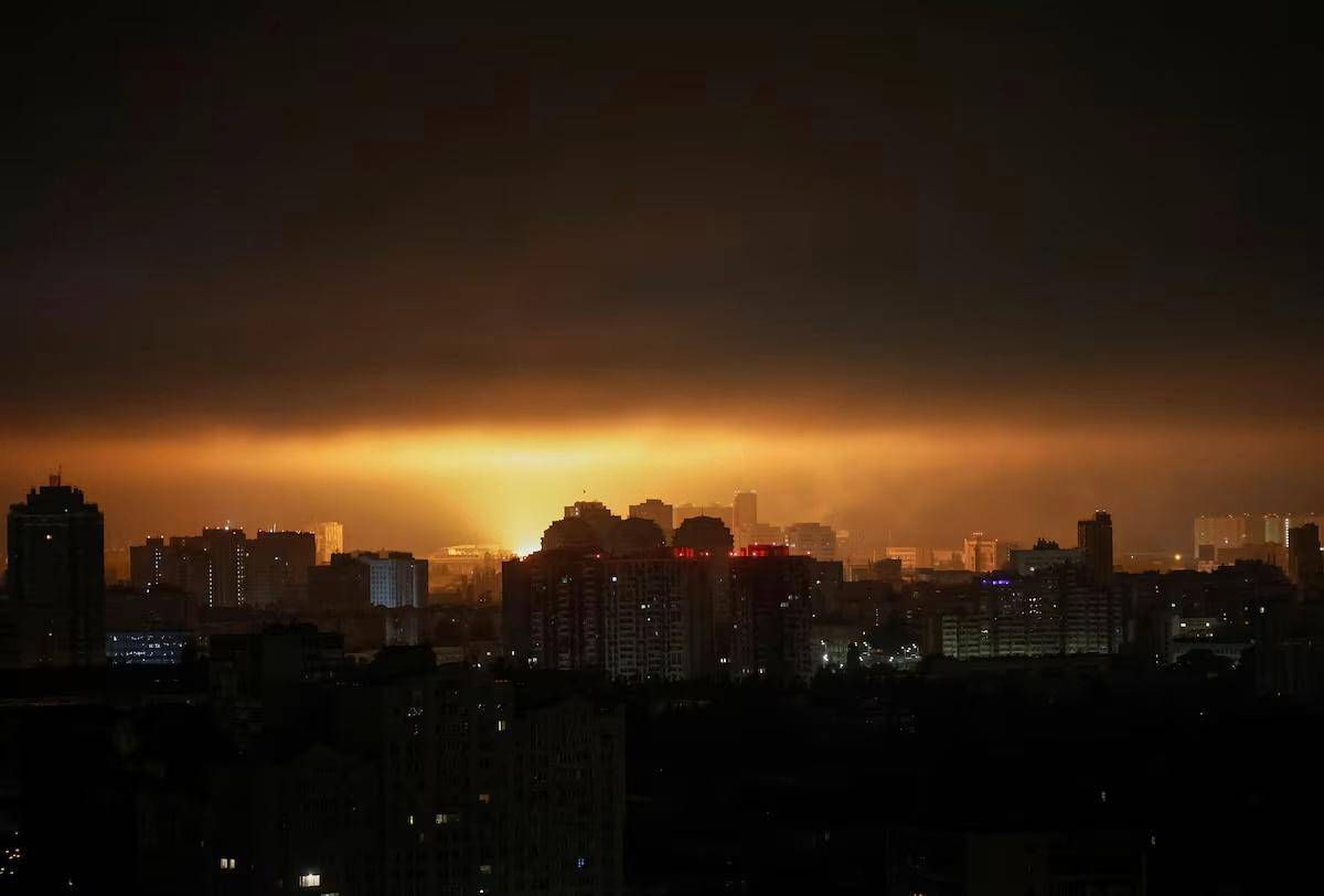 AEK雅典 vs比尔舒华夏普尔_这一夜又创造历史AEK雅典 vs比尔舒华夏普尔,乌克兰被炸出“小太阳”:俄军苏-35终于开炸