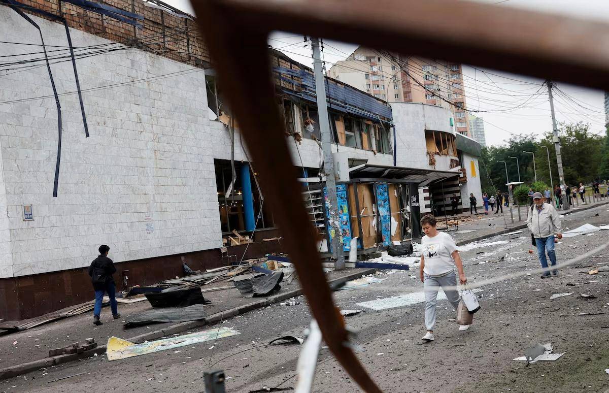 AEK雅典 vs比尔舒华夏普尔_这一夜又创造历史AEK雅典 vs比尔舒华夏普尔,乌克兰被炸出“小太阳”:俄军苏-35终于开炸