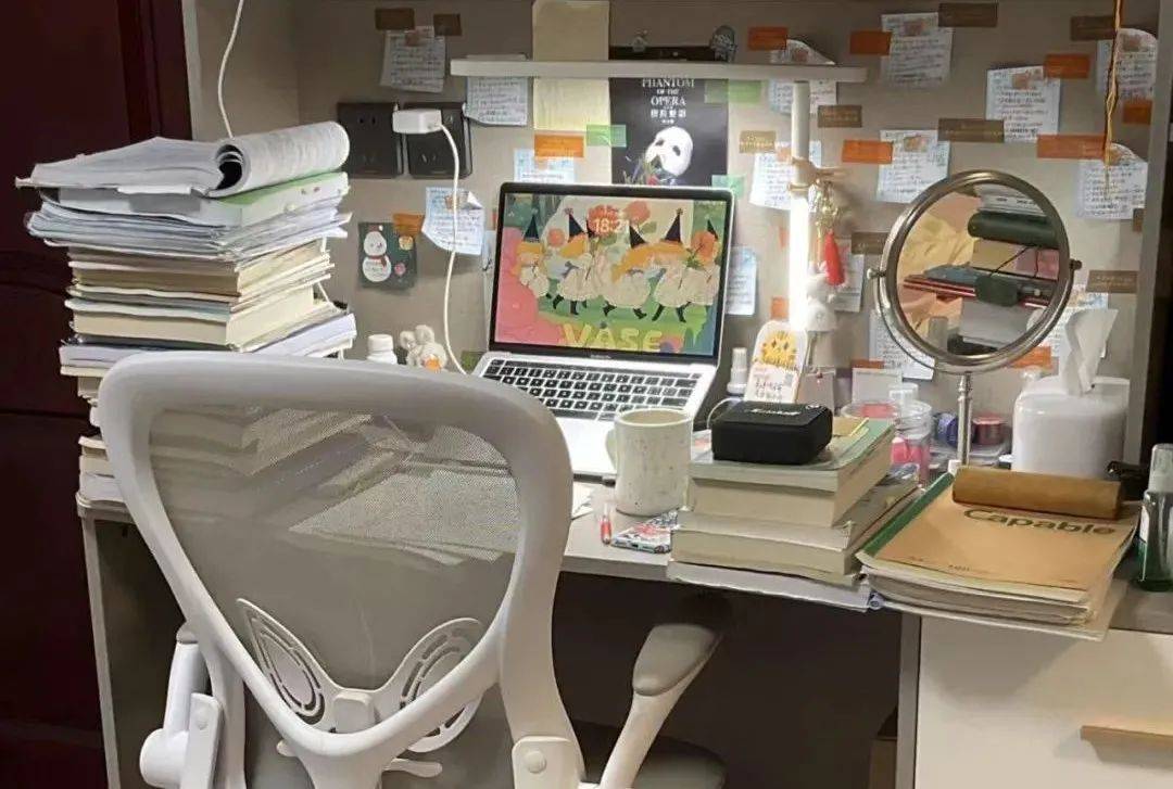 皇冠信用网在线开户_中职生→本科生→北大研究生皇冠信用网在线开户!一名湖南女孩的八年破茧路