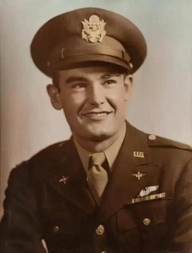 足球盘口代理_因为一架美国战机足球盘口代理，湖北这个村庄决定改名！