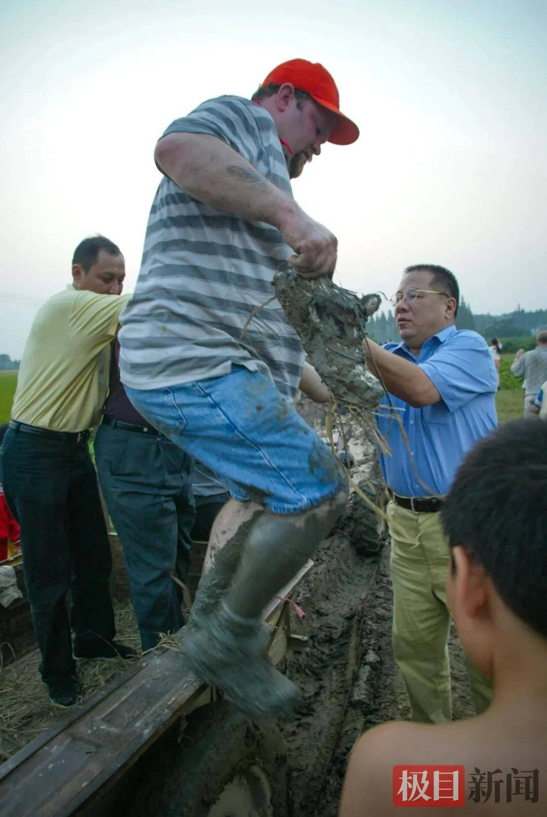 足球盘口代理_因为一架美国战机足球盘口代理，湖北这个村庄决定改名！
