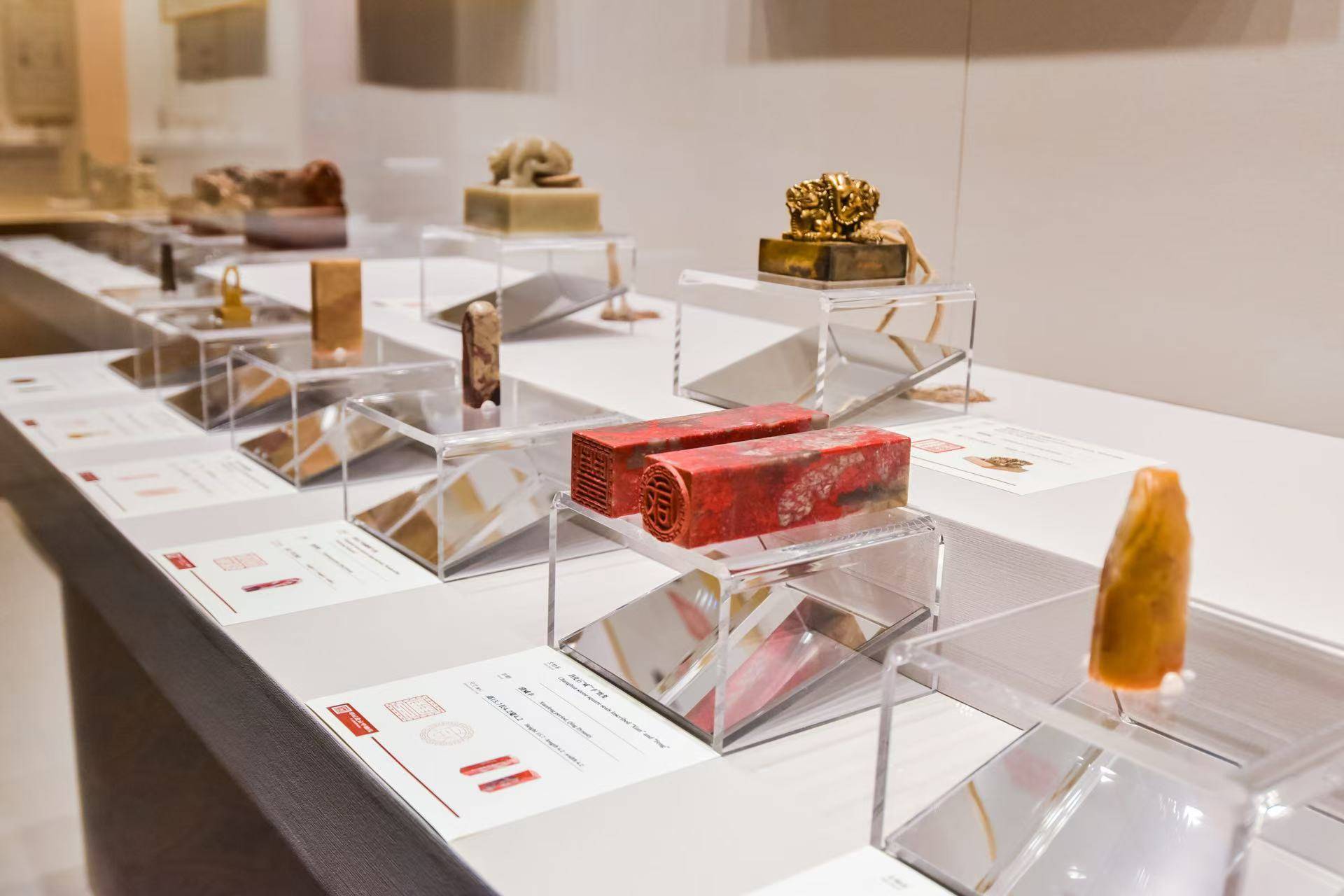 足球比赛外围买球网站_金石印记足球比赛外围买球网站,篆刻中轴华章“世界文化遗产北京中轴线——印记北京中轴线大众篆刻作品展故宫站”开幕